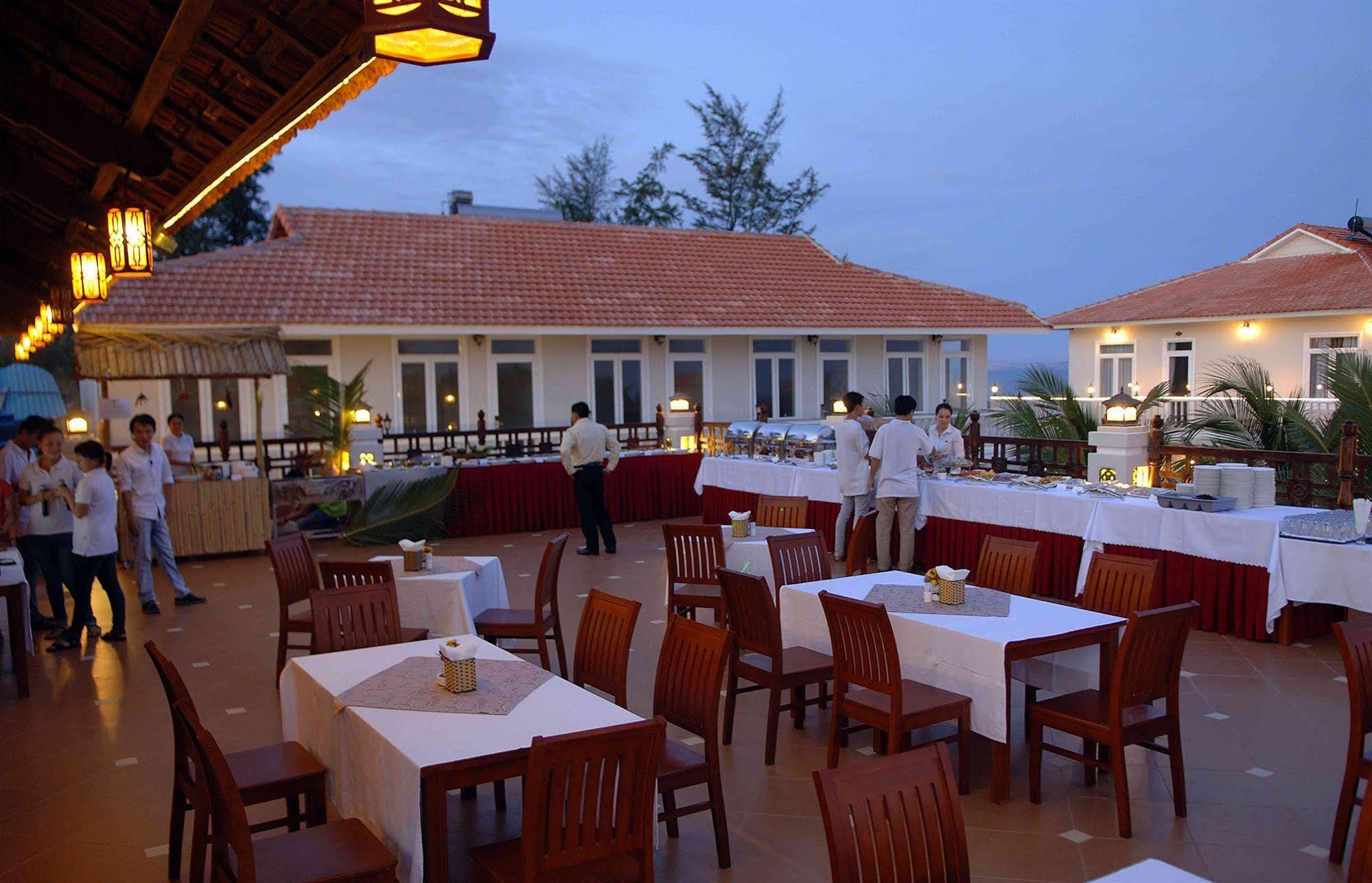 Saigon Emerald Beach Resort Phan Thiet Exterior foto